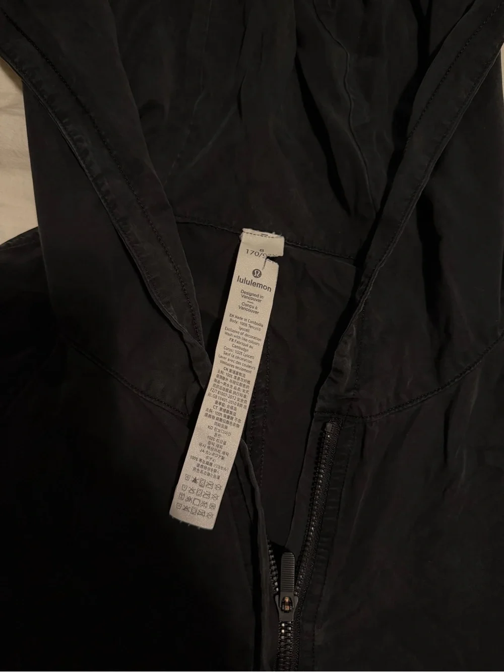 lululemon athletica Women’s Black Half-Zip Hooded Pullover